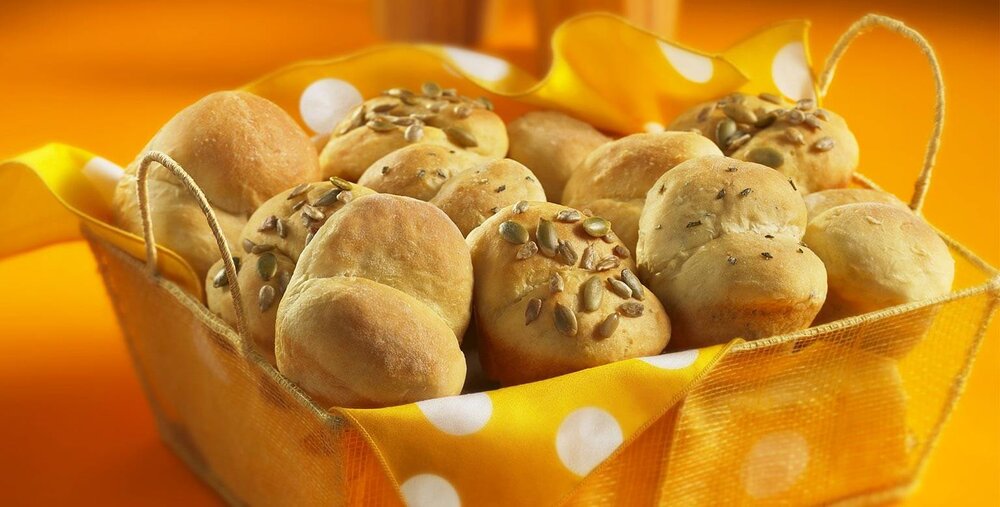 Light &amp; Fluffy Rolls